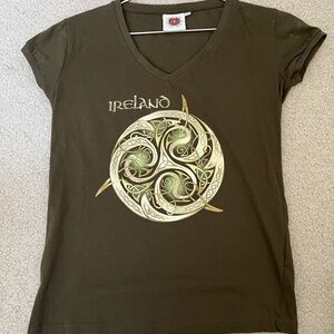 NEW WITH TAGS Traditional Craftwear Celtic Ireland Shirt, Medium, Man of Aran